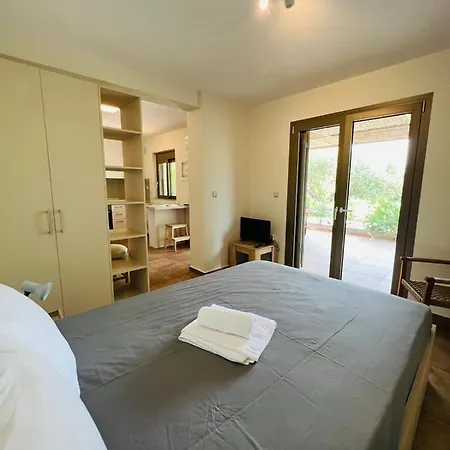 公寓 Gargarou Residences