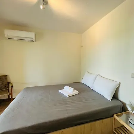 Gargarou Residences Kómboi