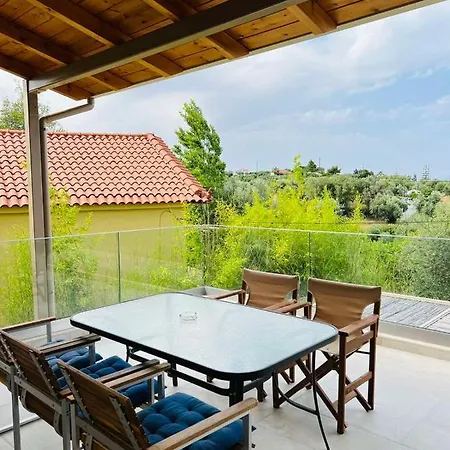 Gargarou Residences Kómboi