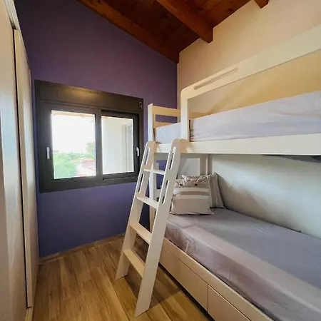 Gargarou Residences Apartman *