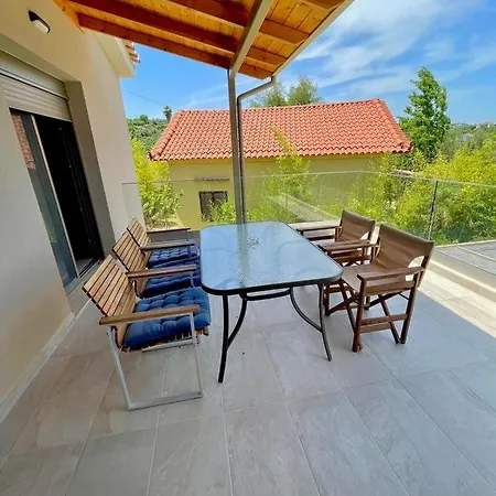 Gargarou Residences Appartement Kómboi