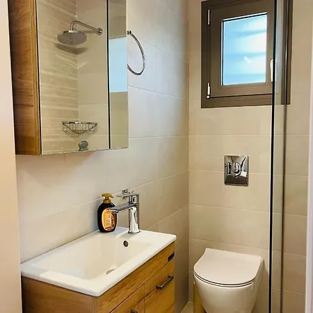 Gargarou Residences Kómboi