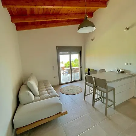 Apartamento Gargarou Residences