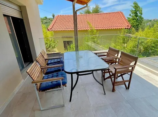 Gargarou Residences Apartmán Kómboi